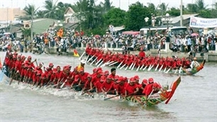 National boat racing tournament opens in Hau Giang